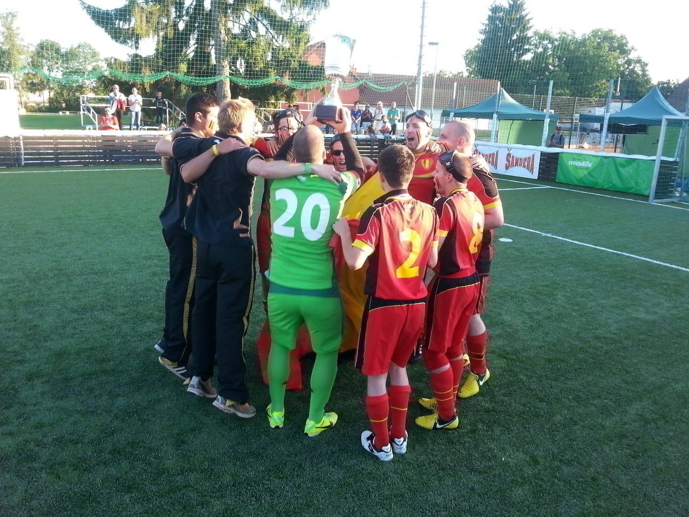 Das Belgische Team bejubelt ersten Turniersieg