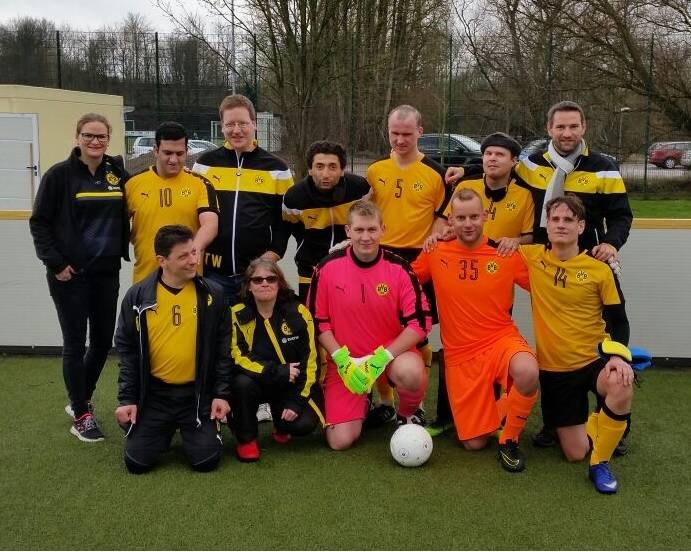 Mannschaftsfoto BVB inklusive Kuttig, Schäfer und Göbel